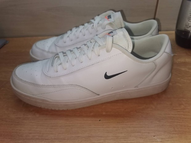 44-es Nike Court Vintage Premium