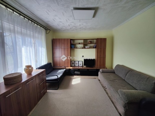 44 nm-es h�z elad� Nagyk�ta