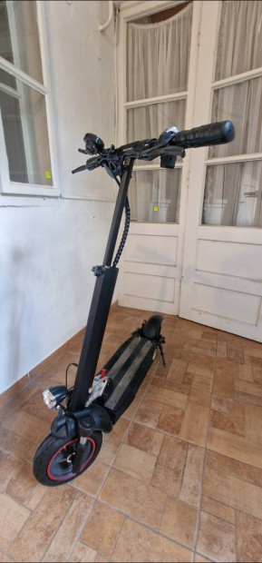 45Km/h 800W elektronos roller