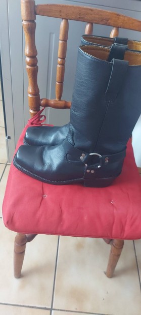 45 bőr motoros csizma eladó
