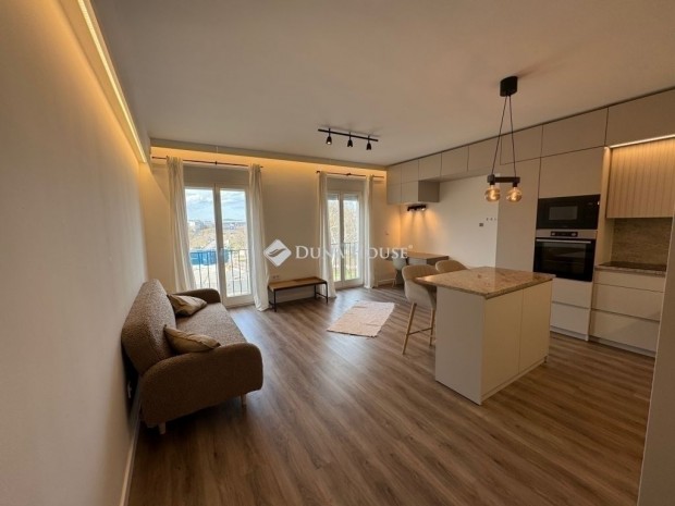 46 nm-es lak�s elad� Budapest 14. ker.