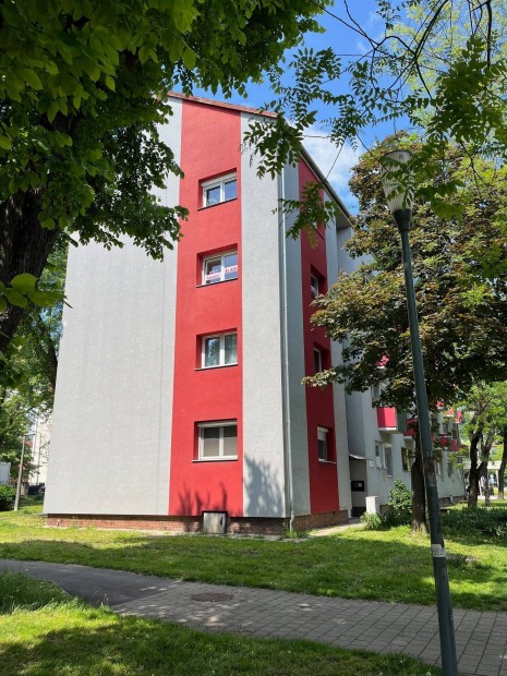 46 nm-es tégla lakás eladó Pécs Uránváros