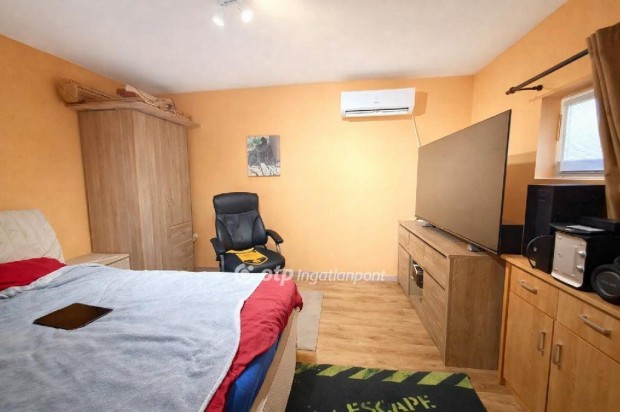 47 nm-es h�z elad� Dunaharaszti