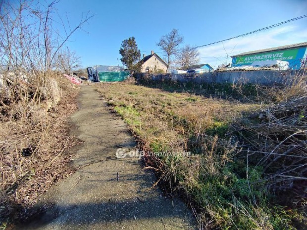 480 nm-es telek elad� Szigethalom