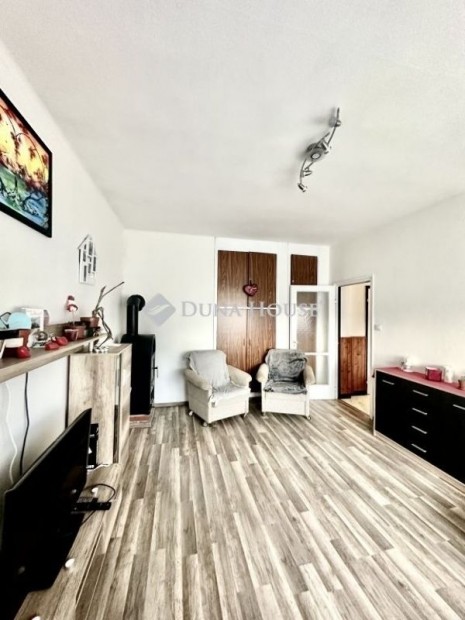 48 nm-es lak�s elad� K�szeg