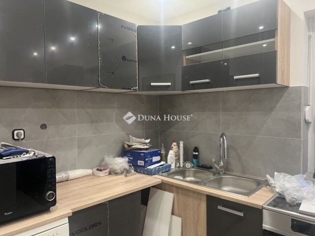 49 nm-es h�z elad� Cs�vharaszt