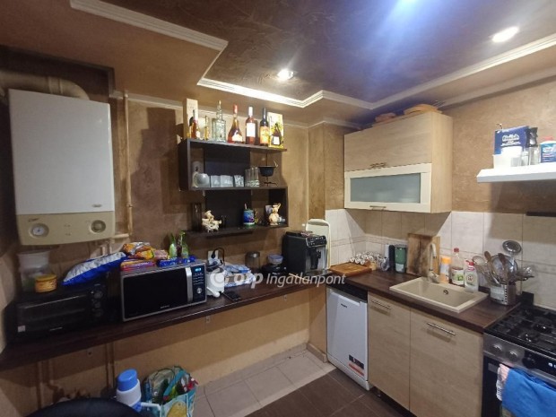 49 nm-es lak�s elad� T�k�l