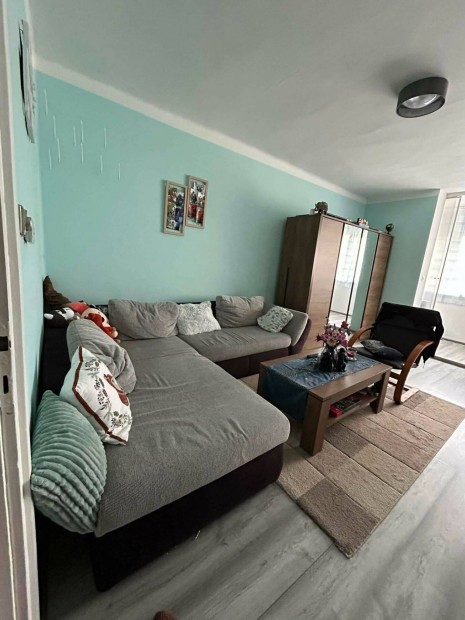 49m2-es m�sf�l szob�s lak�s