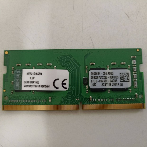 4GB DDR4 Kingston(2133Mhz) s Ramaxel(2400Mhz) laptop memria r alatt