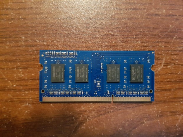 4GB Kingston DDR3 1600MHz RAM modul elad