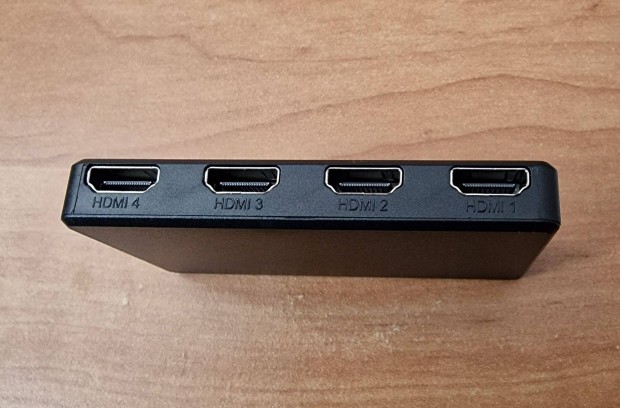 4K HDMI Splitter eloszt 1 / 4 (1 be s 4 HDMI kimenet)