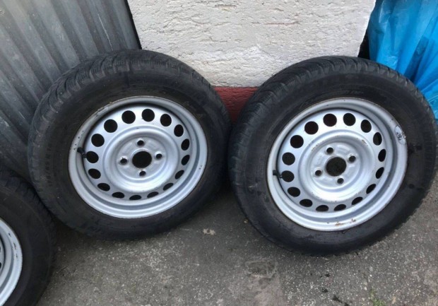 4 DB 14 colos Ignisre vagy Wagonr-re M+S aclfelnivel
