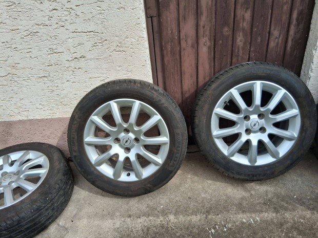 4 DB Opel Astra 16 colos felni újszerű Fulda gumival