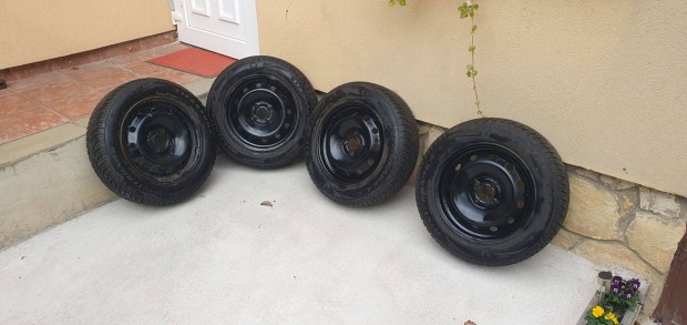 4 Db 185/65 R15 téli kerék "Renault Scenic 1" eladó
