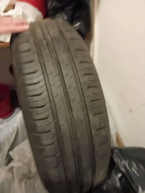 4 Gumiabroncs 185/65R15 Coninental jó állapotú azonnal elvihető