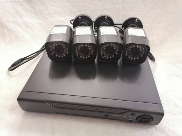 4 Kamerás Kábeles, 4K Kamera Készlet - Kültéri, Infrás Kamera
