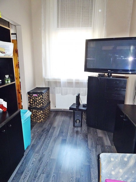 4. ker. kertvrosi rszn, 71 m2-es laks kertkapcsolattal elad