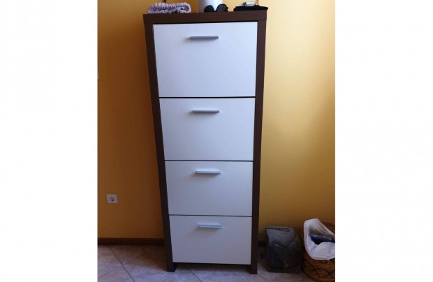 4 ajts cips szekrny