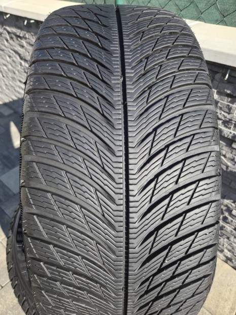 4 darab 235/45 r18 Michelin téli gumi