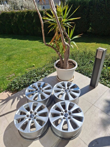 4 darab, 17 col gyri alu felni, ( Toyota Camry, 2019)