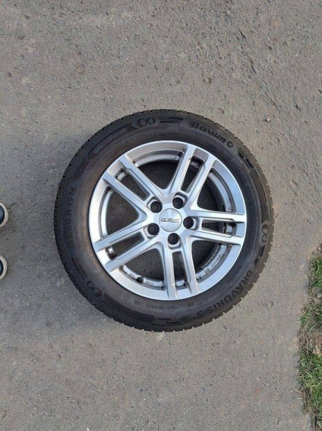 4 darab aut� felni