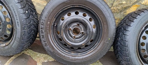 4 db 14-es opel autgumi felnivel elad, 2 gumi csers s 2 nagyon j