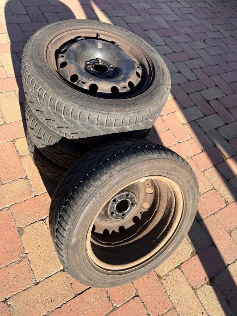 4 db 15" lemezfelni elad