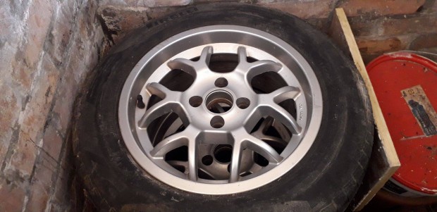 4 db 16" 4 x 100 alufelni + 3 gumi