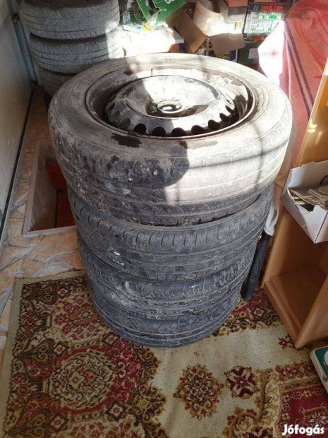 4 db 16' ac�lfelni KBA43738 egyben elad� csepelen -gumival /Ford/