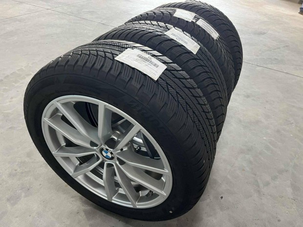 4 db 17-es gyári BMW alufelni téli gumival
