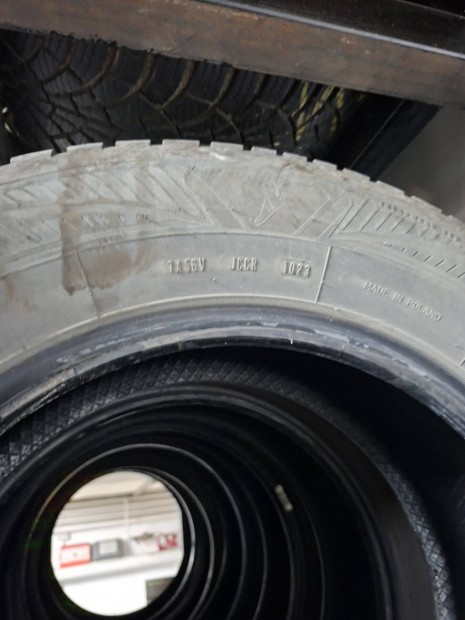 4 db 2023 as 215/65r16 Goodyear Vector Allseason