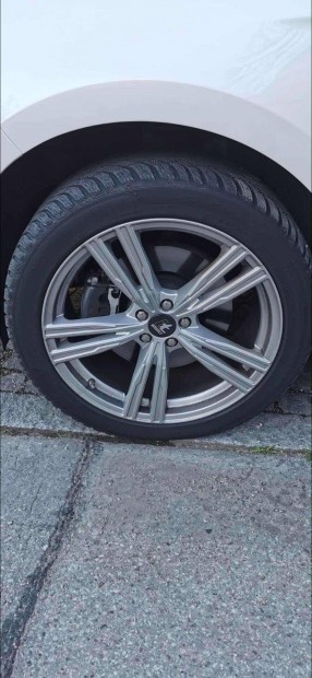 4 db 20" alufelni tligumival