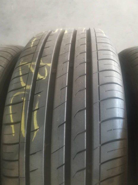 4 db 215/55r17 Nexen Nfera Su1