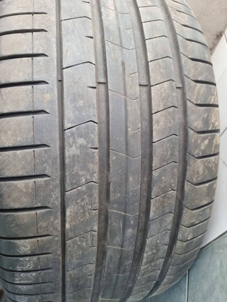 4 db 21" Pirelli P Zero ny�rigumi