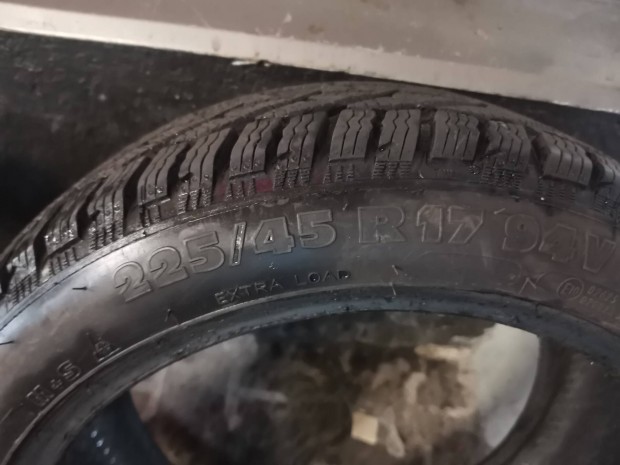 4 db 225/45r17 Taurus Winter 