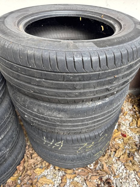 4 db 235/65 R 17 Nexen nyári gumi
