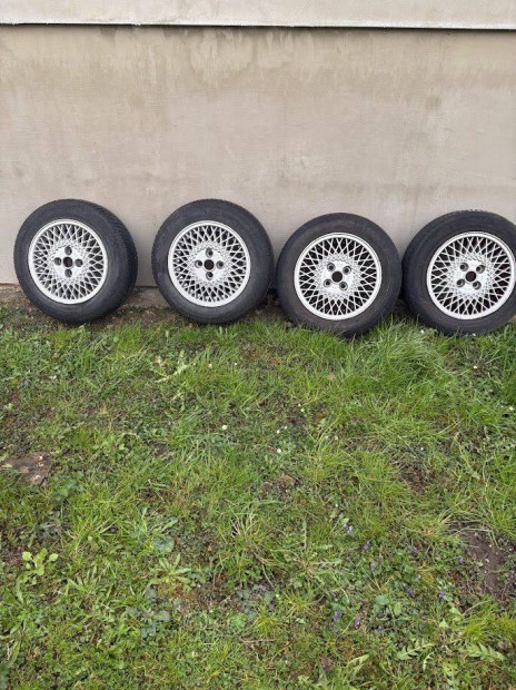 4 db 4x100 Alufelni n�gy �vszakos gumival
