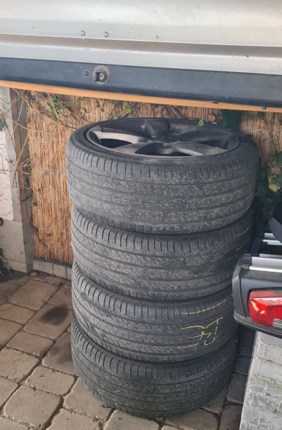 4 db Audi Alufelni nyri gumival