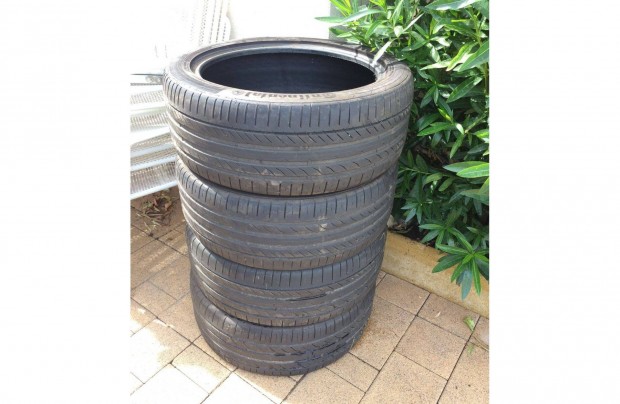 4 db Continental 245 /45 R 19 Y XL Nyári Gumi 6 mm