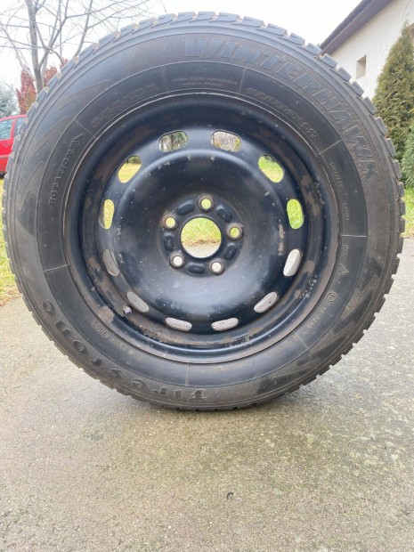 4 db Firestone téli gumiszett 195/65 R15, gyári acélfelnivel