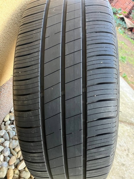 4 db Goodyear efficientgrip 205/55 r16 nyri gumi elad