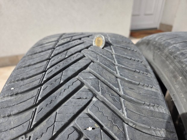 4 db Hankook Kinergy 4s2 215/50 r17 négyévszakos gumiabroncs