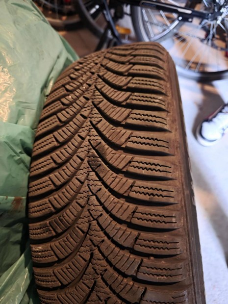 4 db Hankook Winter i*cept RS2 185/65 R15 88T t�li gumi ac�lfelnivel