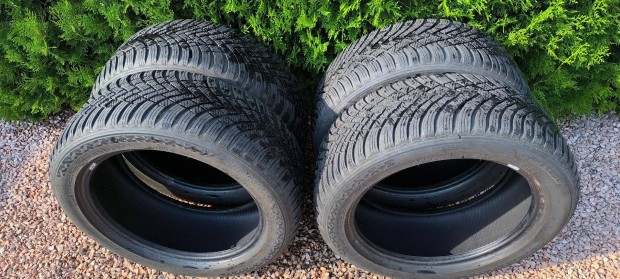 4 db Hankook Winter i*cept RS3 W462 225/50R17 98 V XL téli gumiabroncs