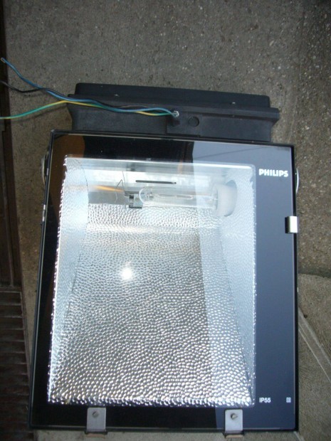 4 db Ipari Philips reflektor új izzókkal