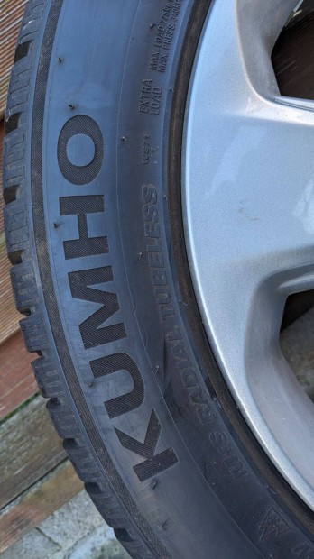 4 db Kumho 215/55 R18 99H Wintercraft WS71 tli