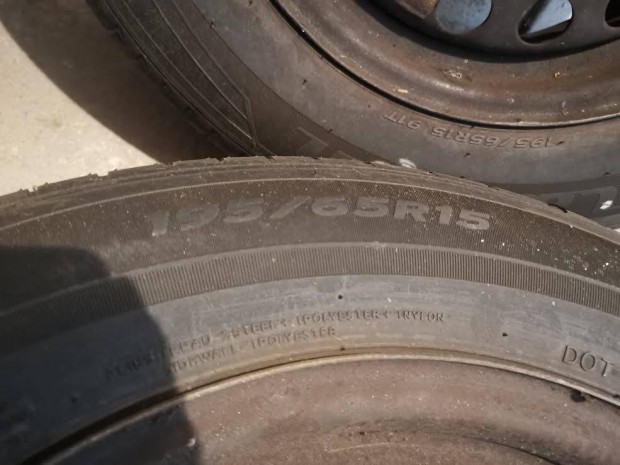 4 db Nagyon j llapot 195/65R15 Laufenn Nyri gumi elad