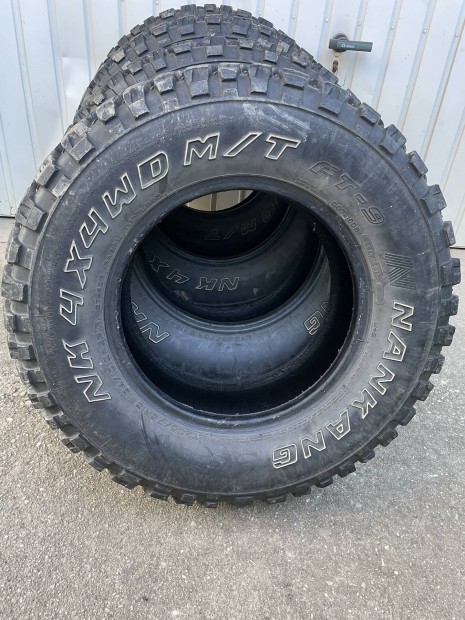 4 db Nankang 235/75 R15 használt terepgumk eladók