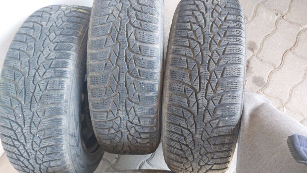 4 db Nokian WR D4 téligumi 185/60/R15 acélfelnivel együtt