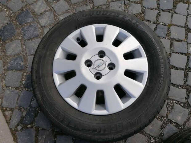 4 db Opel Astra (H) alufelni, 2018-as Goodyear nyri gumival szerelve